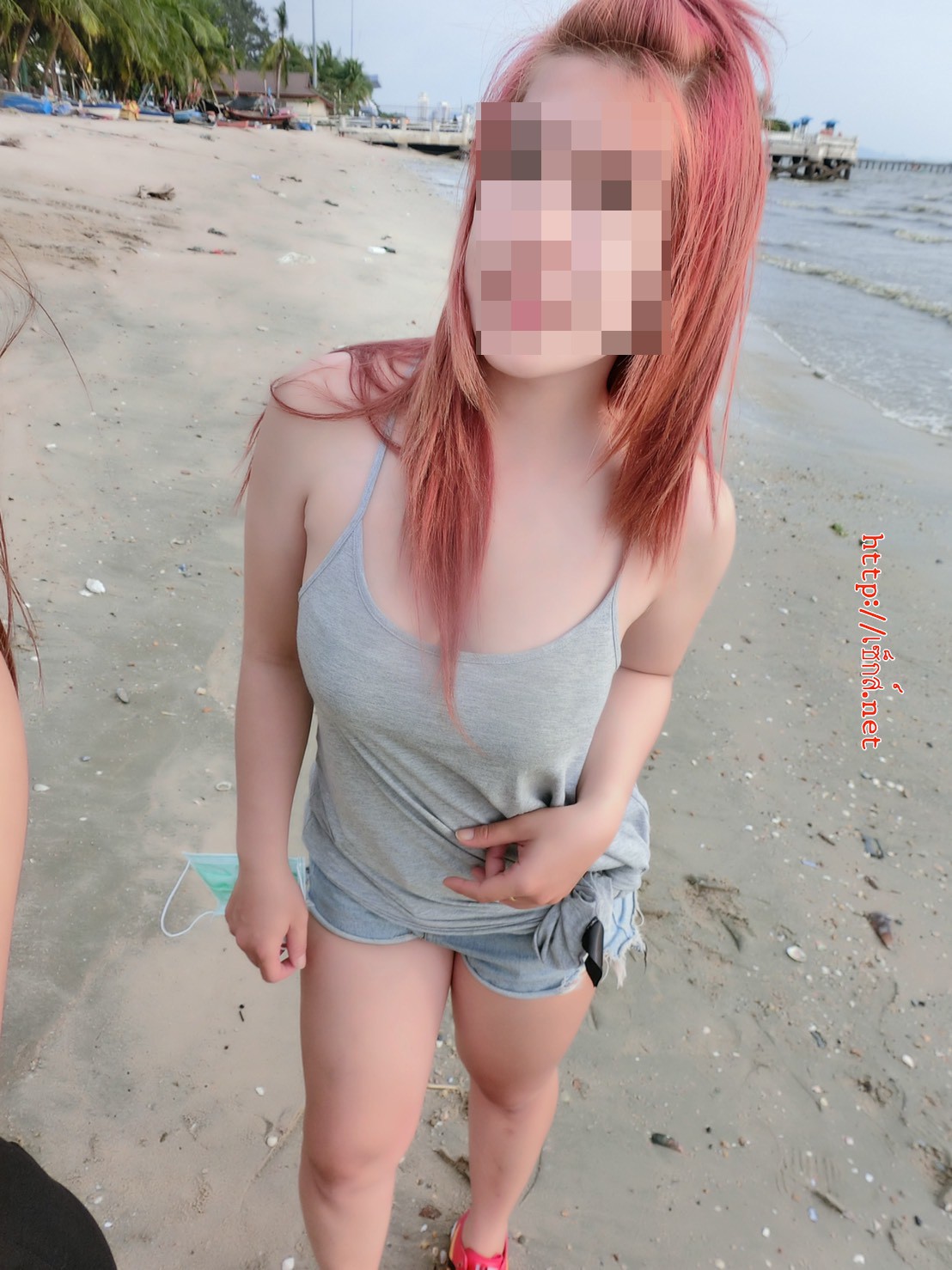223754gev8f6byhztbk0hr.jpg